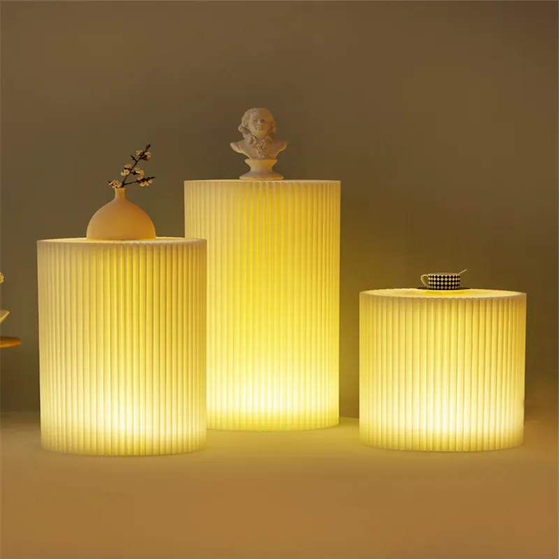 Lighting - Stand Espositivo Cilindrico Nakajima con Illuminazione,